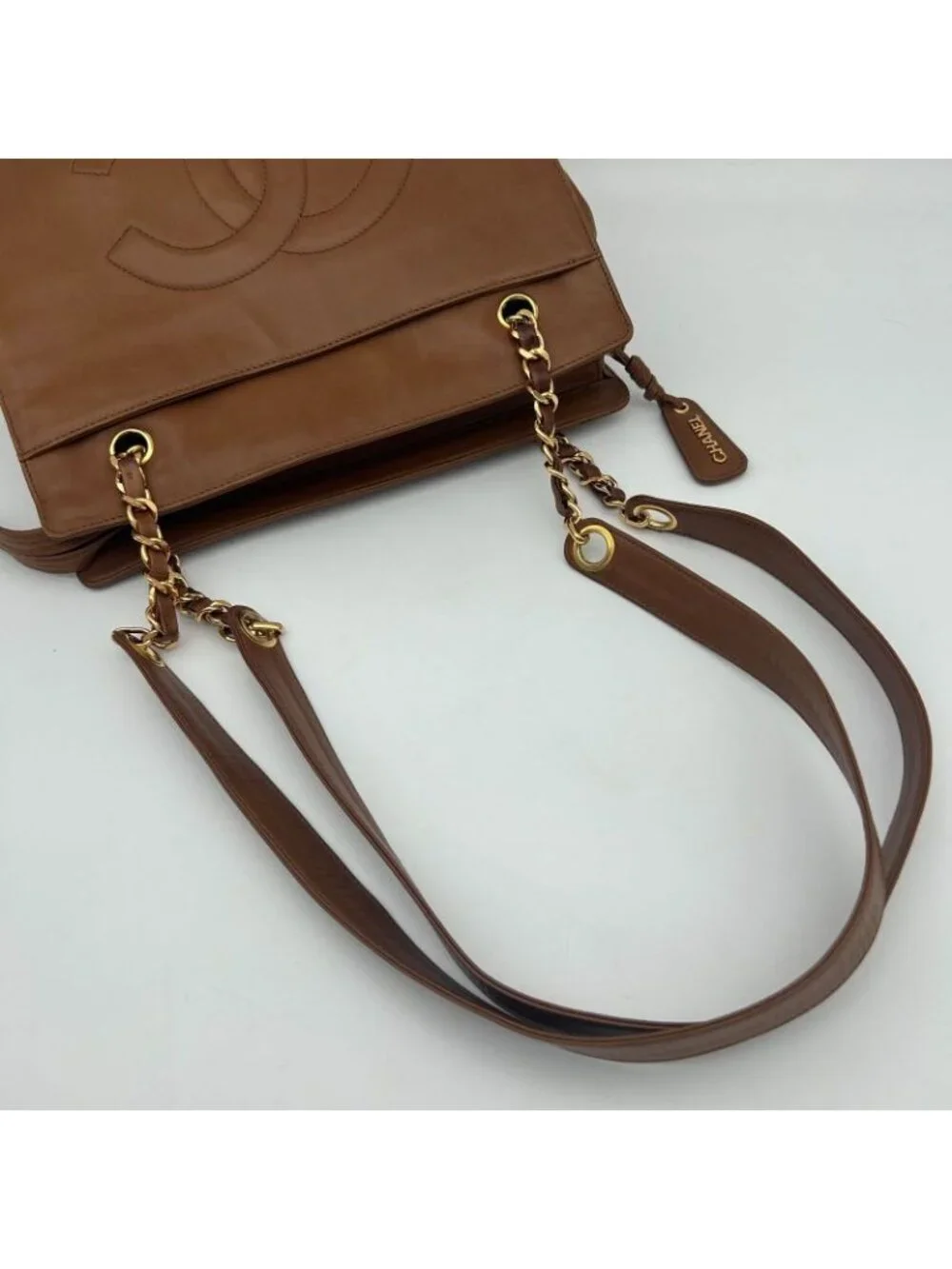 Chanel CC Logo Shoulder Bag - Picture 5 of 15